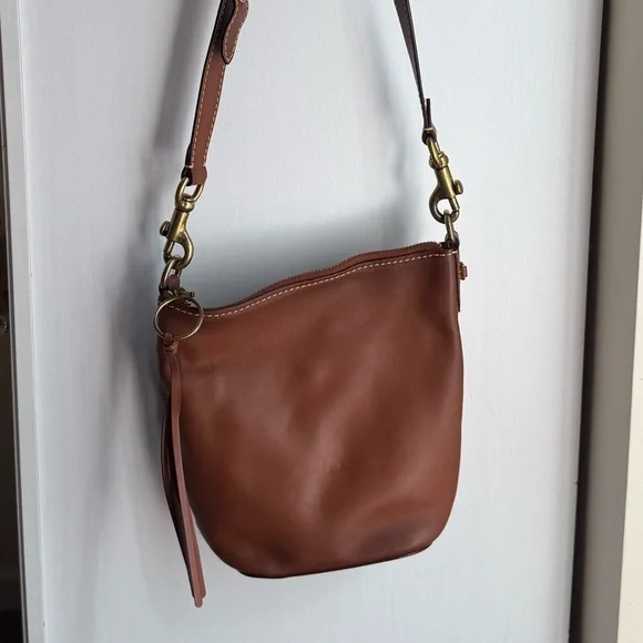 Coach 1941 Duffle 20 Saddle Leather with Brass Hardware EUC - Picture 2 of 8